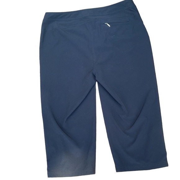 Peck & Peck Lightweight Hiking Activewear Capris - Picture 2 of 8